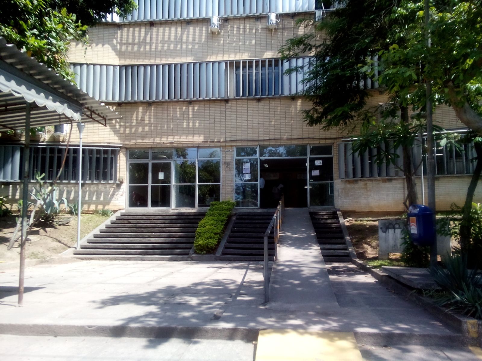 Biblioteca das Faculdades de Nutrição e Odontologia (BNO) e Biblioteca de Administração e Ciências Contábeis (BAC)